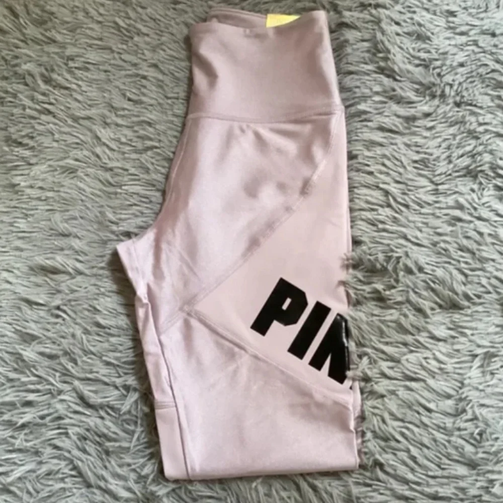 Victoria’s Secret Pink Ultimate High Waist Ankle Legging Size S NWT